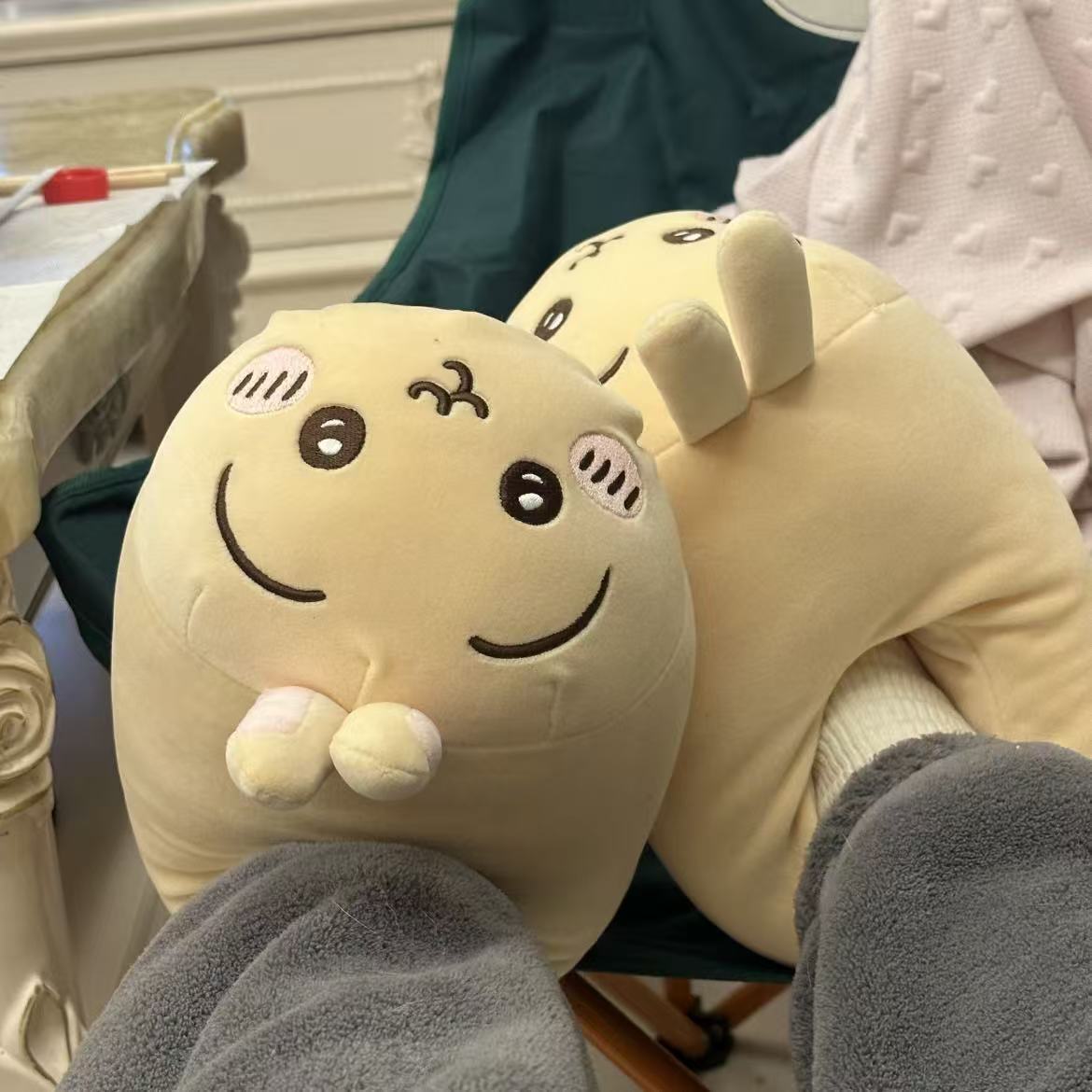 Anime Chiikawa Women`s Plush Slippers Hachiware