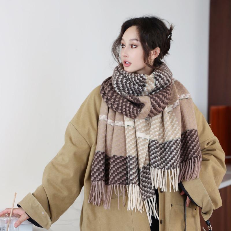 Versatile core-spun yarn plaid shawl women's high-end fringed scarf fashionable thickened warm scarf