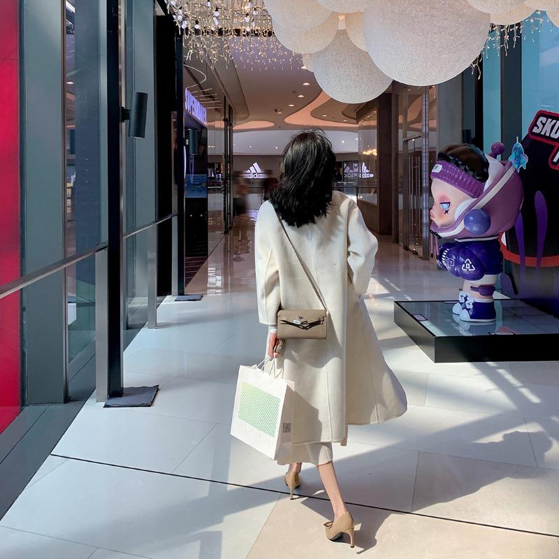 [] Ms. Berlin~ New banana heel square head buckle temperament high heels women's single shoes