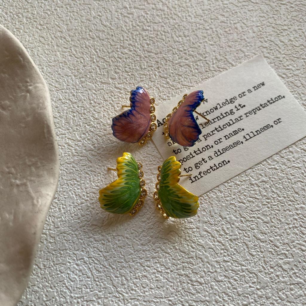 Personalized Fashion Oil Painting Enamel Oil Drop Butterfly Diamond Earrings Women'S French Retro Design Sense Light Luxury Stud Earrings Tide