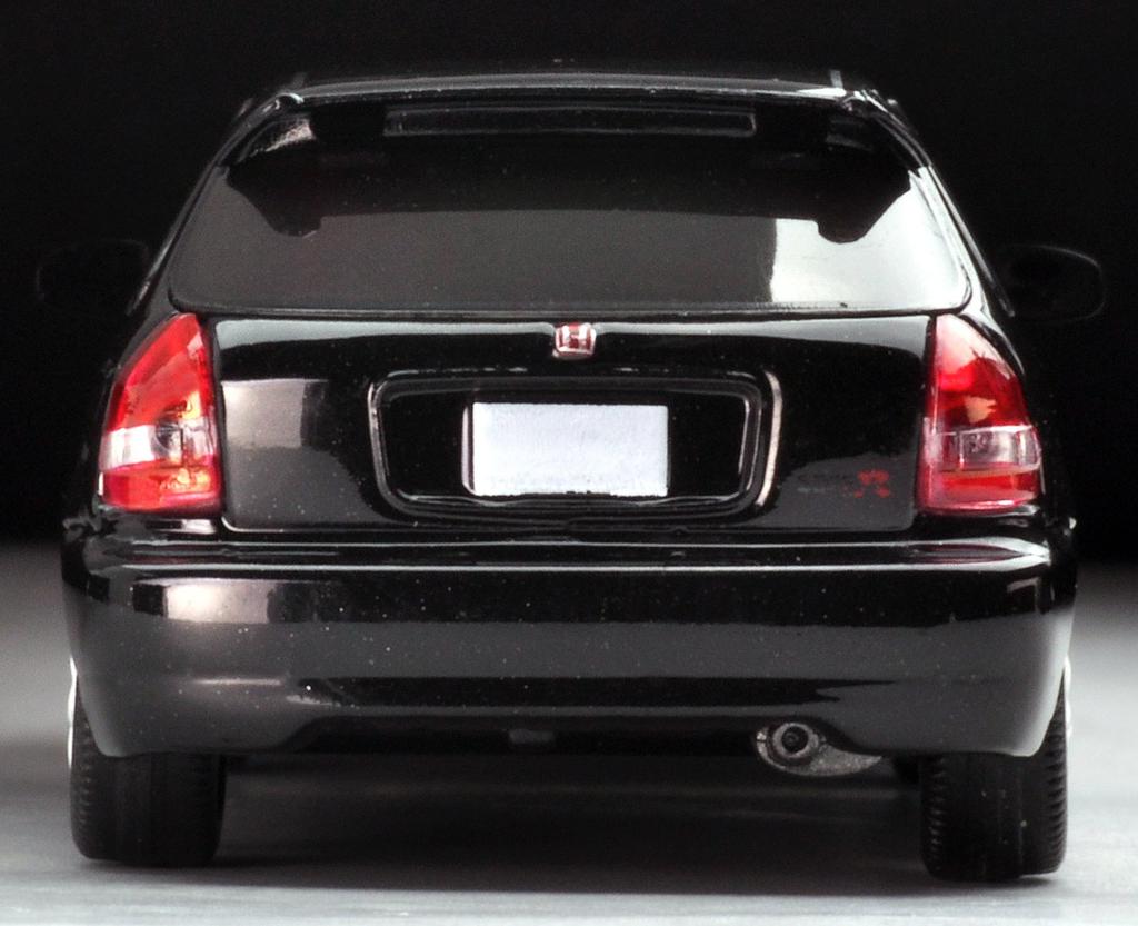 Tomica Limited Vintage Neo Scale Honda Civic Type R 1999 Model Finished Product 1/64 LV-N165b (Black) -
