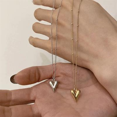 Vintage Golden Heart Pendant Necklace for Women New Trend Girls Clavicle Chain Jewelry Birthday Gifts