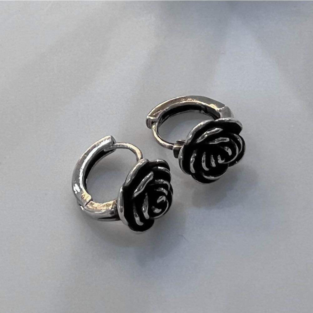 Vintage Rose Camellia Ear Clips Women Elegant Luxury Minimalist Earrings Fashion Statement Jewelry