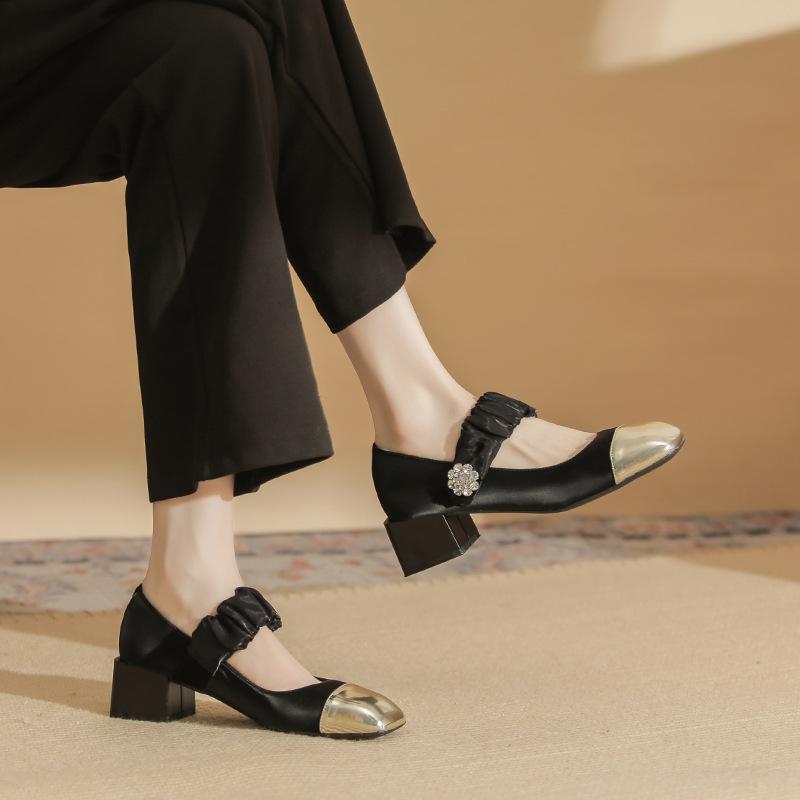 53302 [sheepskin] High Heels Women's 2025 Autumn New Color Matching Mary Jane Thick Heel Light Mouth Rhinestone Shoes