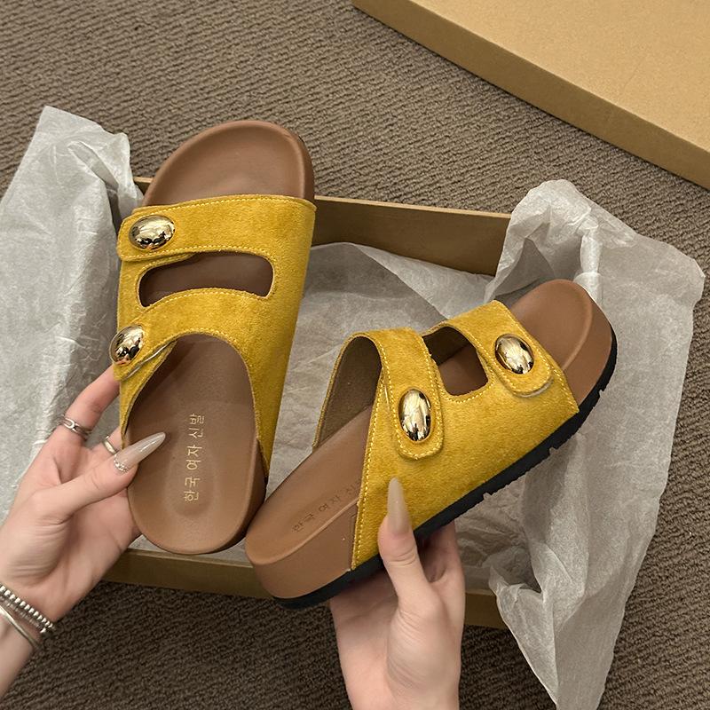 Retro slippers women's outer wear 2025 summer new simple and versatile breathable outer wear casual Roman flat-bottomed cool slippers