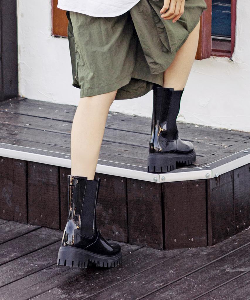Cesti High-Top Chelsea Rain Boots (Black)