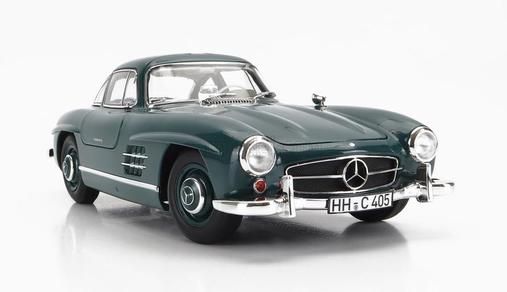 Norev Scale 300SL 1954 Green Gullwing Diecast Car with Full Opening and Closing Mechanism 1/18 Mercedes-Benz (W198)