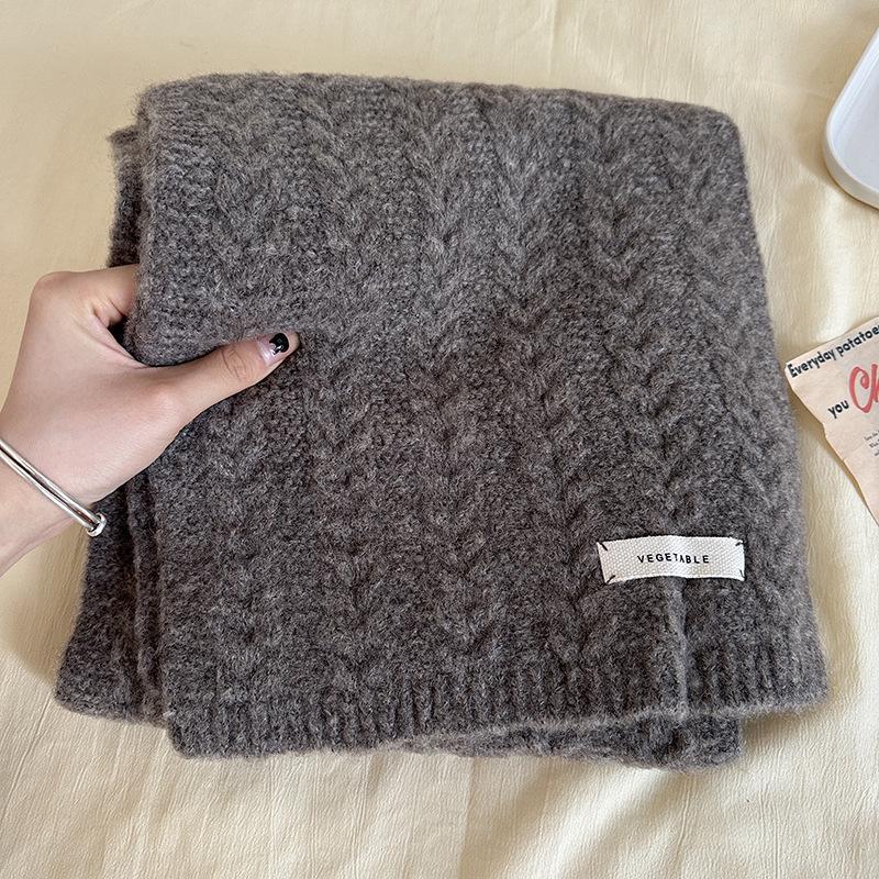 Luochi Women's Japanese Cable Knit Wool Scarf - Winter Warm & Versatile Neck Gaiter for Couples