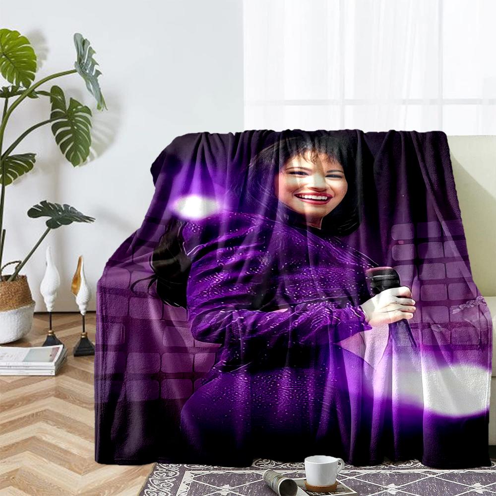 Coperta Stampata a Tema Selena Quintanilla - Perfetta per Divano, Letto, Viaggio e Uso Esterno | Lavabile in Lavatrice, Accogliente e Resistente.