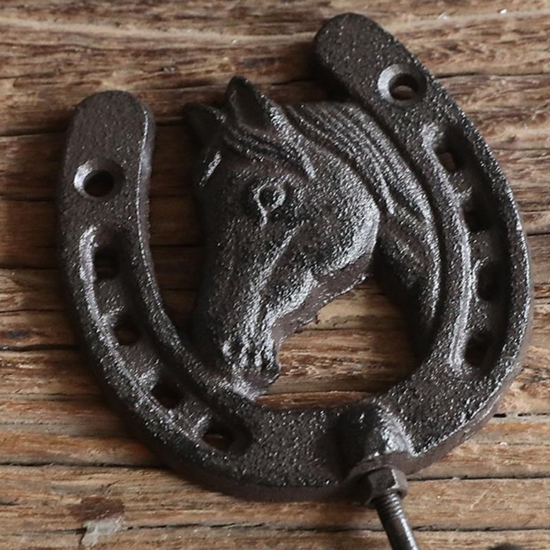 Entryway Wall Key Holder Hook In Metal for Daily Carry Items, Horseshoe Hook for Hallway or Room Entry Daily Use