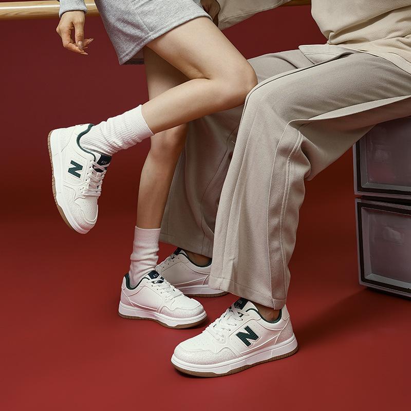 Spring and Autumn Cool Run New Spring Black and White Classic Board Shoes Men's Sneakers Casual Versatile Sneakers Men's