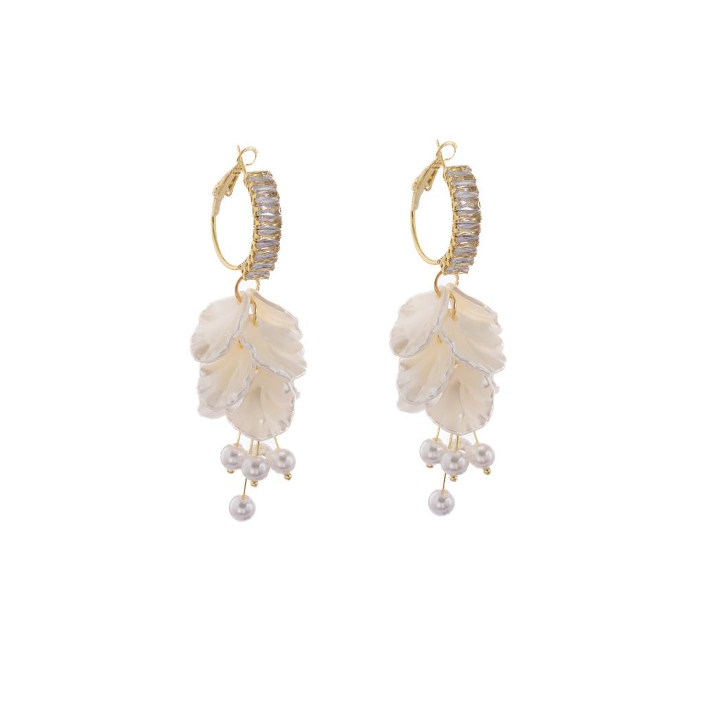 Super Fairy Shell Petal Earrings, Light Luxury Vacation Style Zircon Fringed Earrings, Elegant Temperament Pearl Stud Earrings