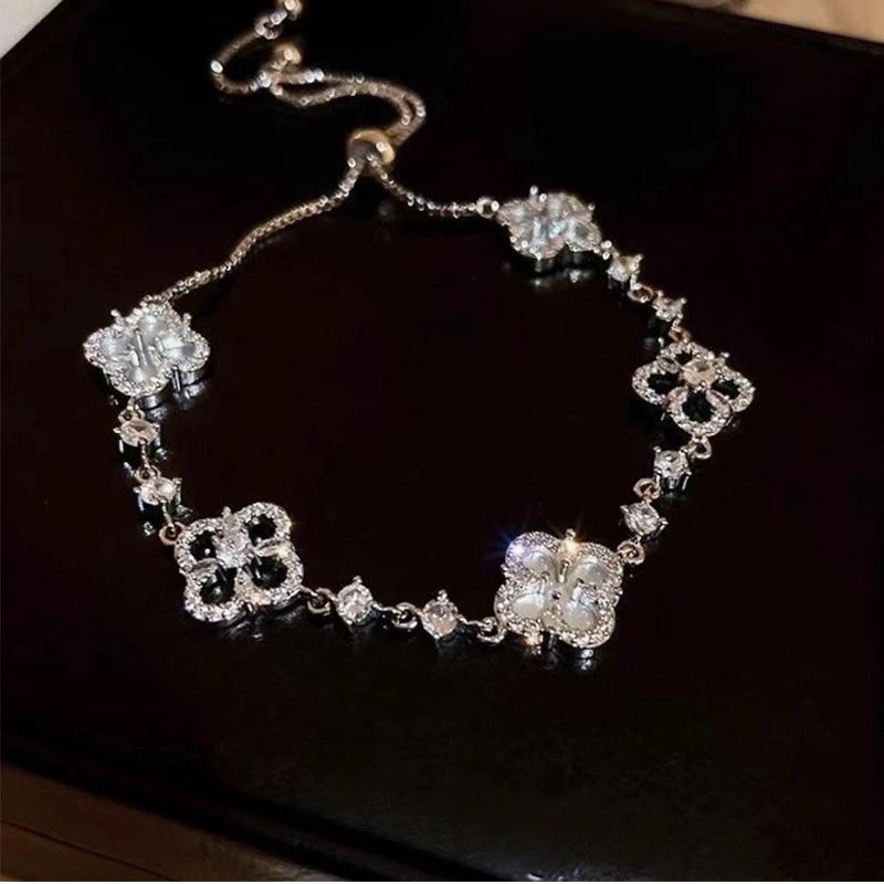 

Shine Four-leaf Flower Cubic Zirconia Bracelets for Women Girls Luxury Hollow Designer Elegance Clover Bracelet Jewelry Gifts