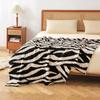 Luxusní fleecová deka na pohovku se zebřím vzorem - Poloplyšová deka na zdřímnutí v kanceláři a dekorativní deka do letadla