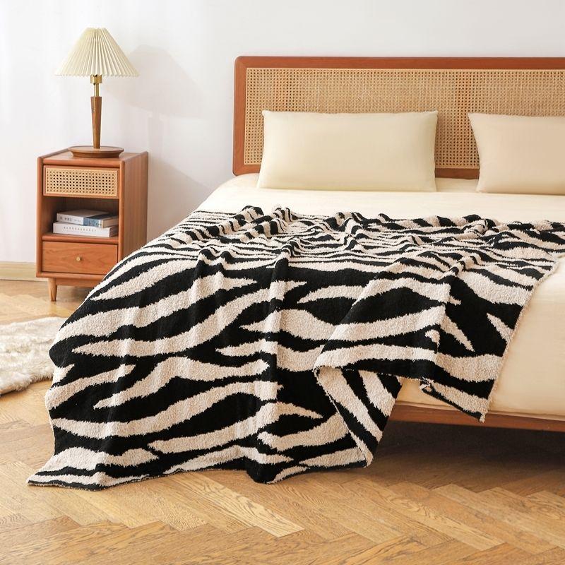 Luxusní fleecová deka na pohovku se zebřím vzorem - Poloplyšová deka na zdřímnutí v kanceláři a dekorativní deka do letadla