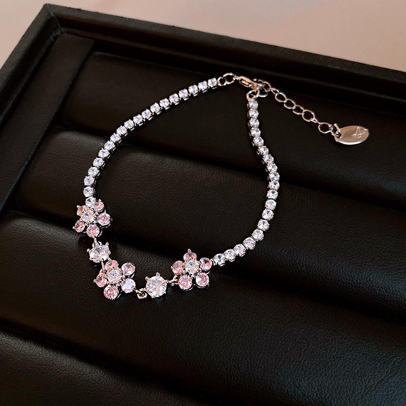 Bransoletka w koreańskim stylu lekki luksus cyrkonia motyl – Elegancki kwadratowy design damska biżuteria na rękę