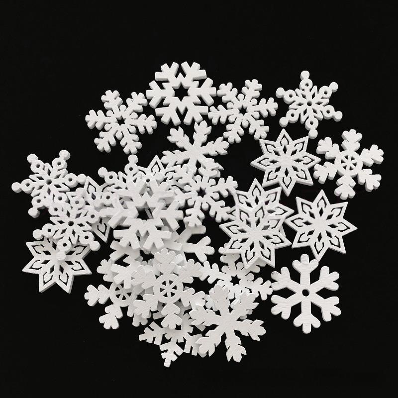 50PCS Snowflake Decorations Wood Slices Ornaments Christmas Cutouts Buttons Tags for Xmas Tree Hanging Painting DIY Crafts