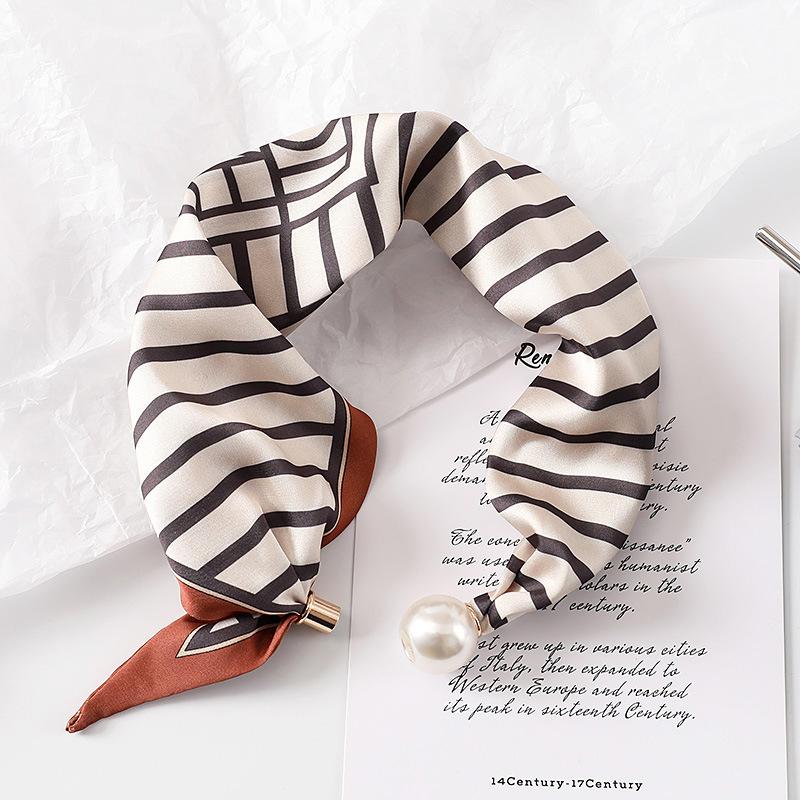 Nuovo versatile piccola coda perla fibbia magnetica foulard quadrato foulard di seta donna primavera estate abbinamento camicia decorazione professionale foulard sottile
