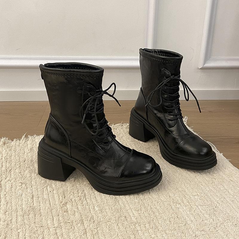 

British style short boots thin boots women s rear zipper round head thick heel strap design thin Martin boots 39 чёрный