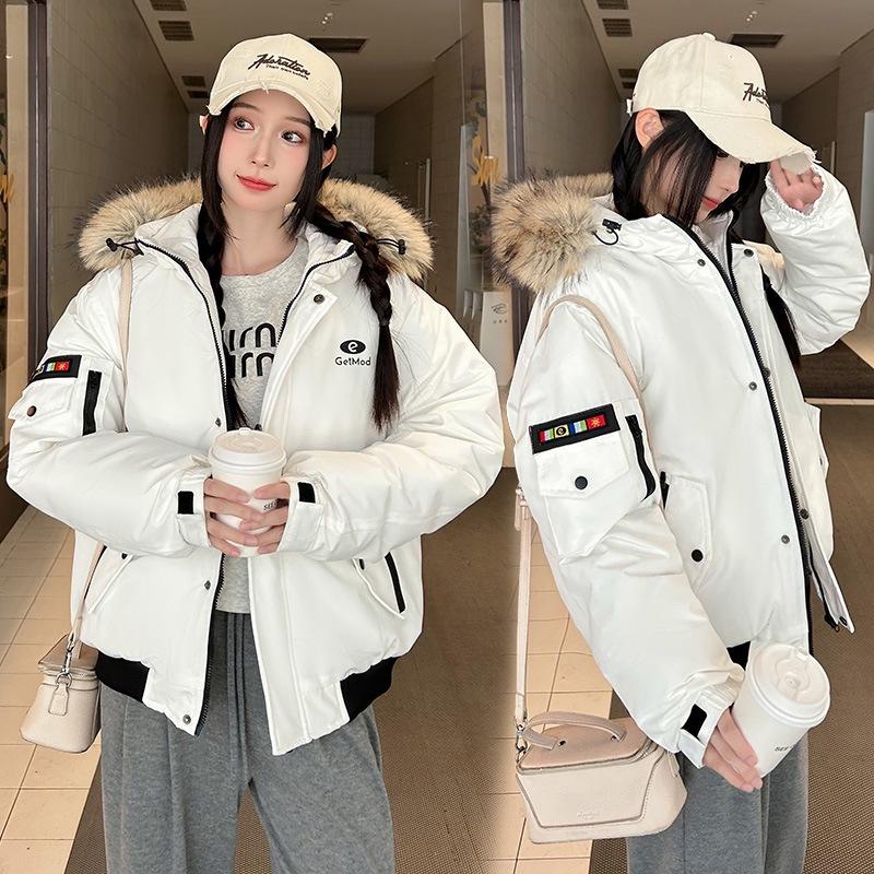 Popular sweater-neck cotton-padded clothes for women's short models, new tooling cotton clothes in winter, loose and thickened small men.