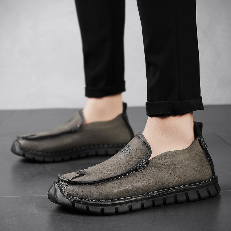 Fashion Moccasins Breathable Men Flats  Classic Soft Driving Shoes Genuine Leather Men Footwear Slip On Business Casual Walking Shoes