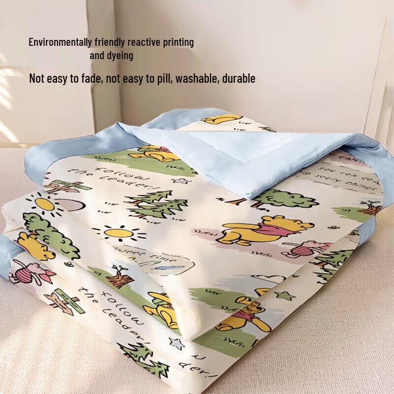 Yalu Forest Bear Cooling Ice Silk Quilt