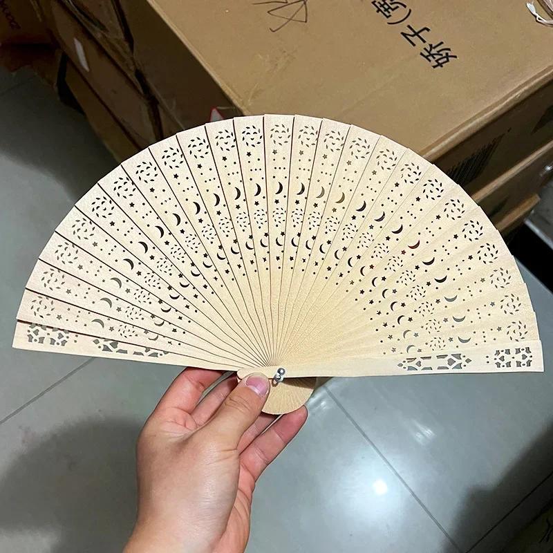 1 PC of Personalized Carved Wood Folding Hand Fans Customized Wedding Party Gift Decor Bridal Shower Gift with Eugen Bag