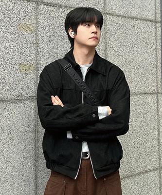 Placestudioman Minimal Washed Chrome Half Cut Oversized Suede Jacket [Black]