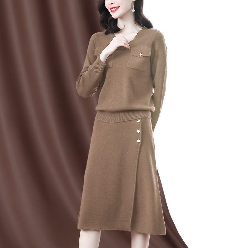 

Комплект трикотажа в корейском стиле 2025 года: Осенний модный костюм-двойка для похудения для женщин. XXXL