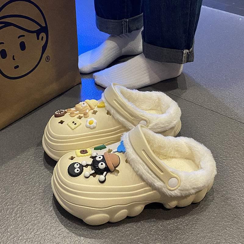 Herren- und Damen-Plüschpantoffeln für den Winter 2024: Fellige, dicksohlige, höhenverstärkende Clogs für den Außenbereich