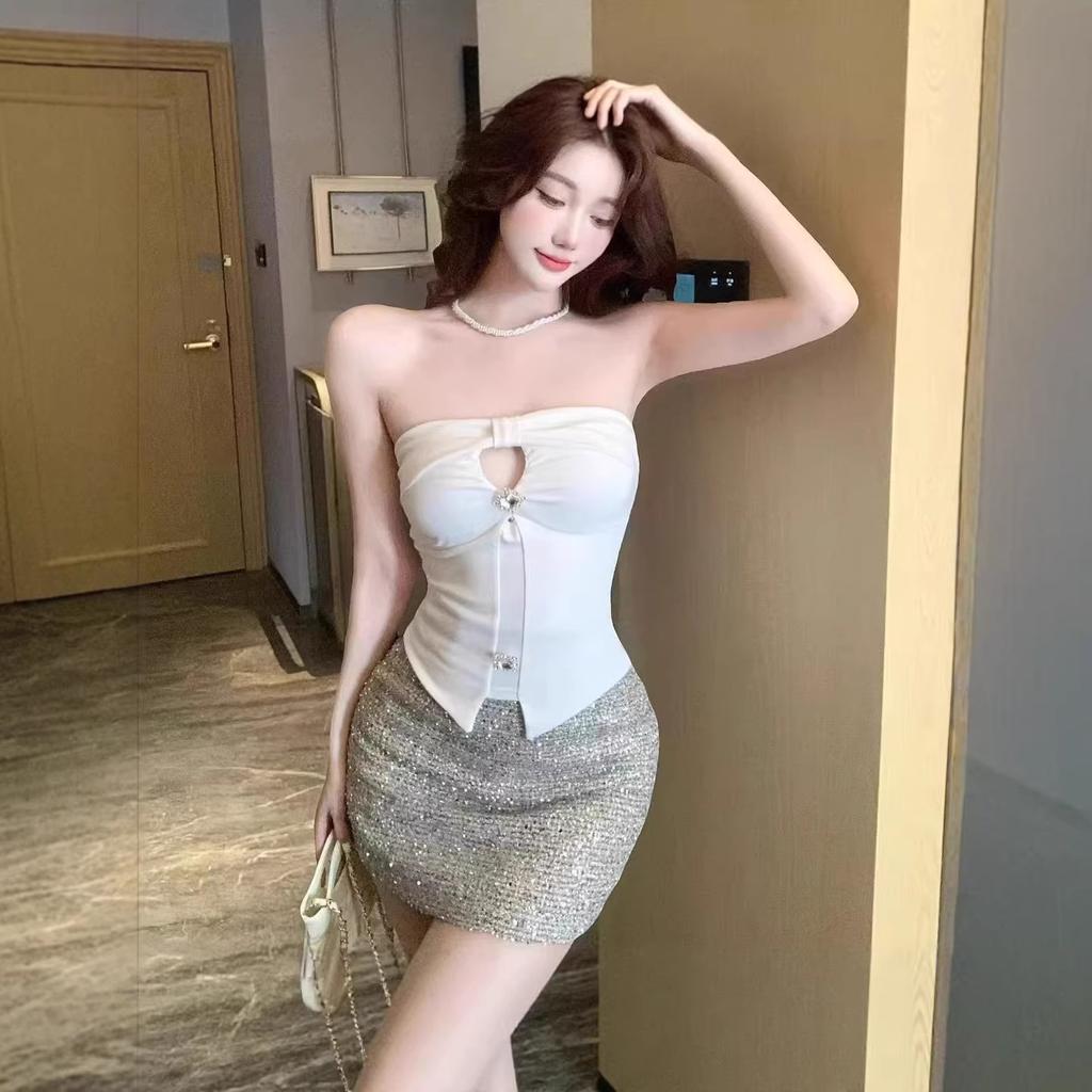 Xiaoxiangfeng celebrity diamond-encrusted sling vest for women's Chunqiu pure desire one-word shoulder tube top with chest pad