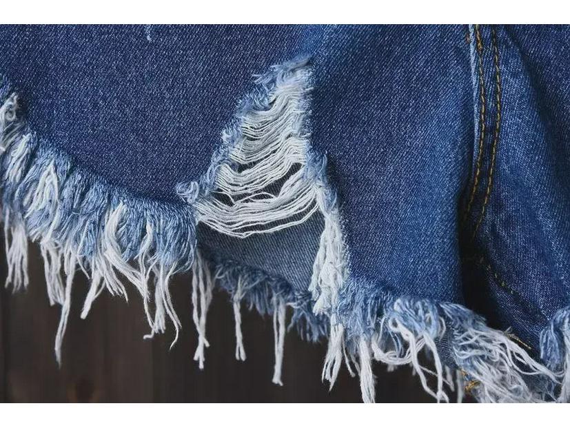 Plus-Size Ripped Button-Down Denim Shorts - Korean Style Wide-Leg Summer Hot Pants with Frayed Hem