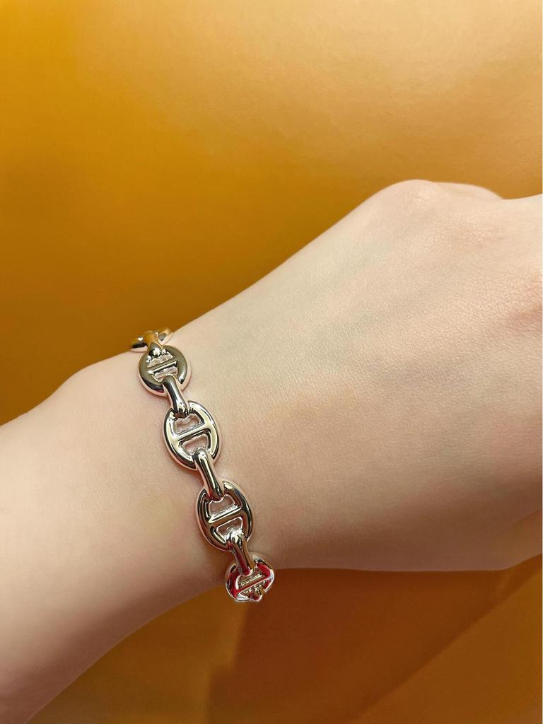 Bracciale Lucido a Naso di Maiale da Donna 2025: Design di Moda Semplice, di Alta Gamma, Versatile