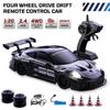 RC Drift Auto 1/20 4WD Závodní Vozidlo Hračka Model Auta se Světly 2.4G 4CH Dálkové Ovládání Sportovní Auto Hračka pro Kluky Soutěžní Hračka pro Děti