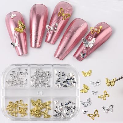 Nail art – Strass e decorazioni per unghie