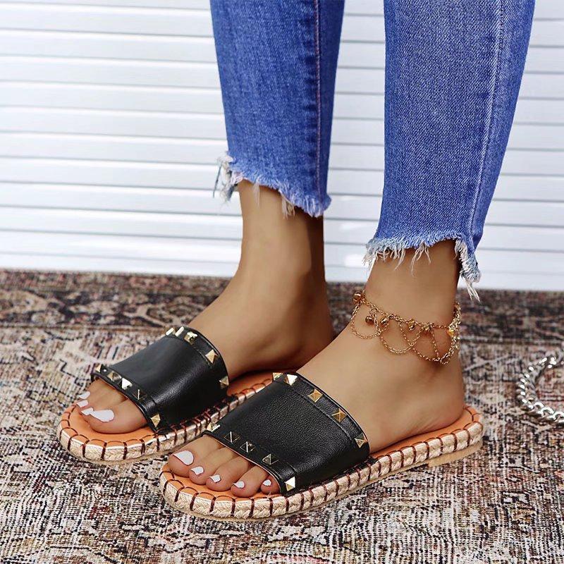 New Large Rivet Sandals Women's One-line Flat Bottom Sexy Casual Slippers