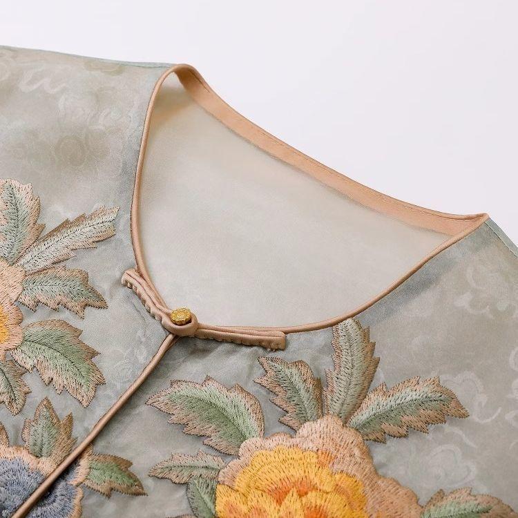 2025 Summer New Chinese Buckle Embroidered Vest Vest Vest Vest Top Thin Versatile