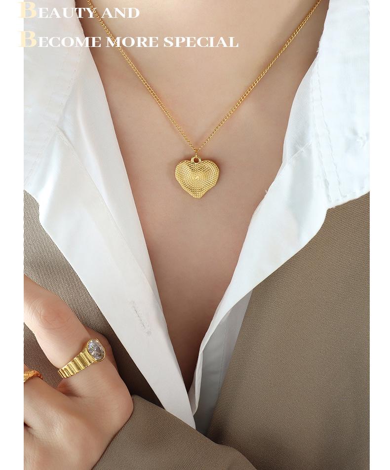 Gold-Plated Titanium Steel Heart Pendant Necklace with Embossed Design - European/American Style