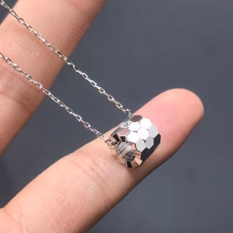 Shangjia Women's Slim Waist Beehive Necklace: Exquisitely Carved CNC 18K Rose Gold Clavicle Chain