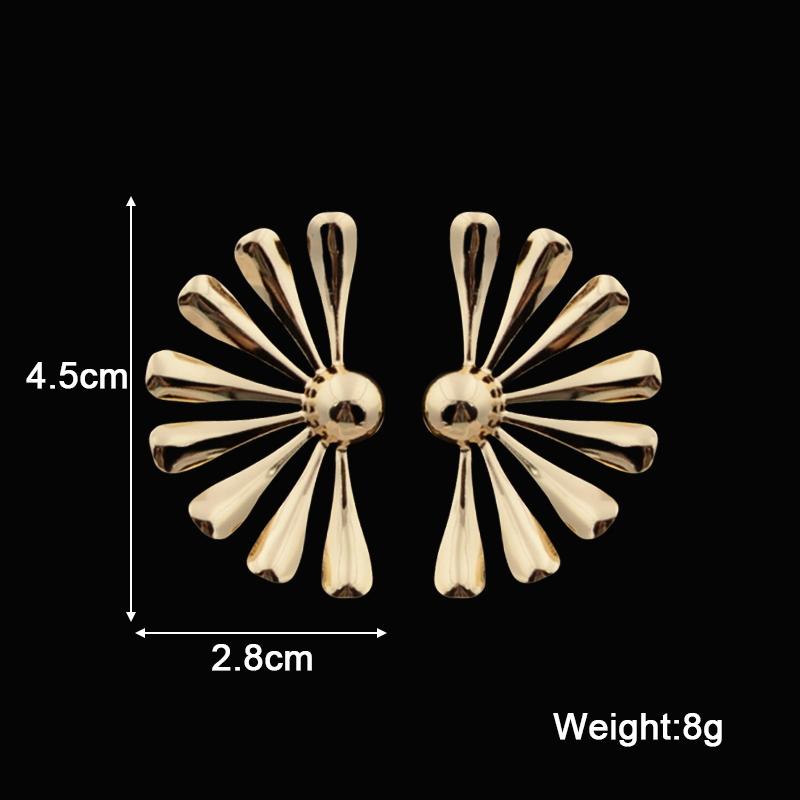 Half Big Sunflower Stud Earrings for Women Bloming Floral Hyperbole Big Ear Decoration Female Party boucle oreille femme