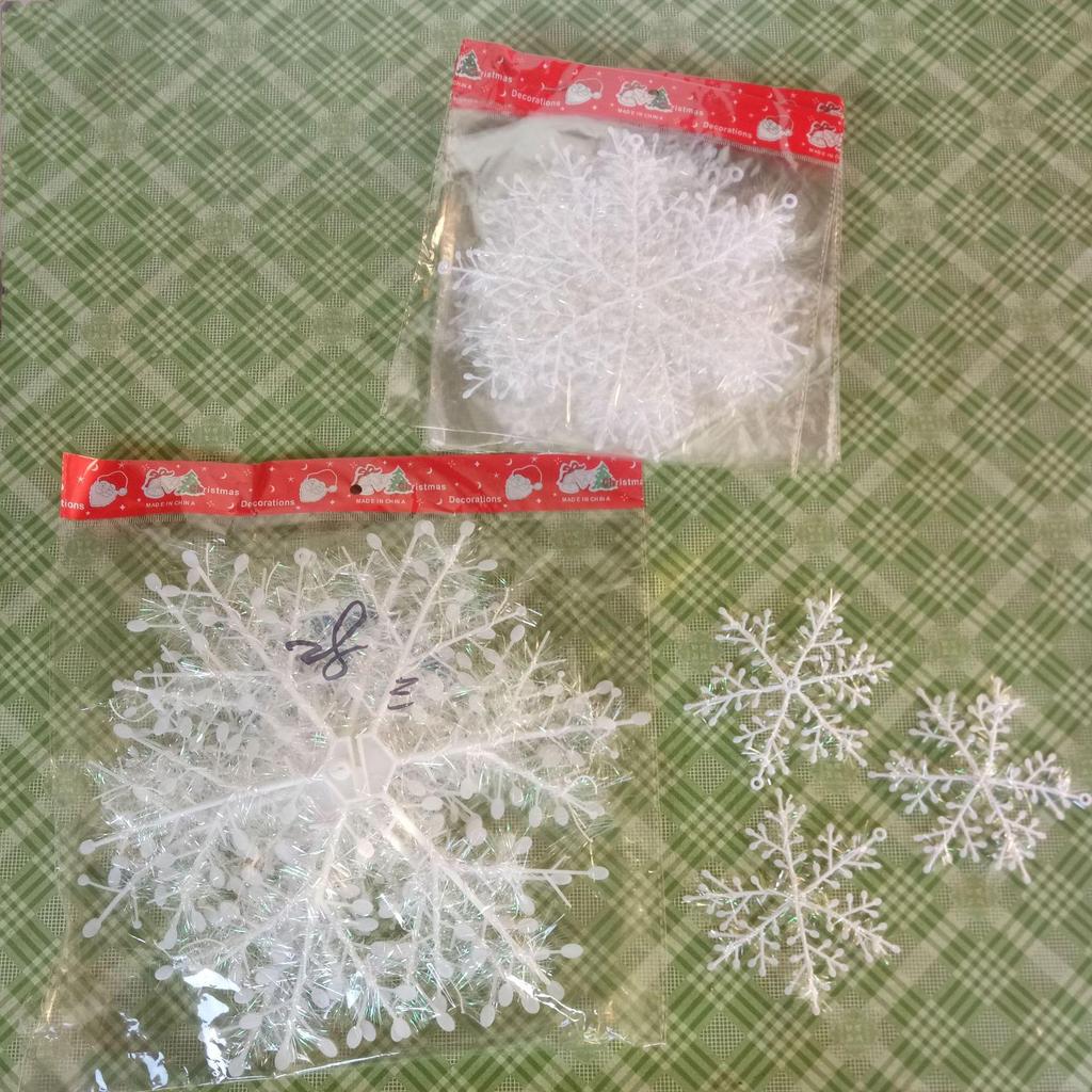 Festive Chenille Wire-Wrapped Snowflake Ornaments for Christmas Tree Decoration