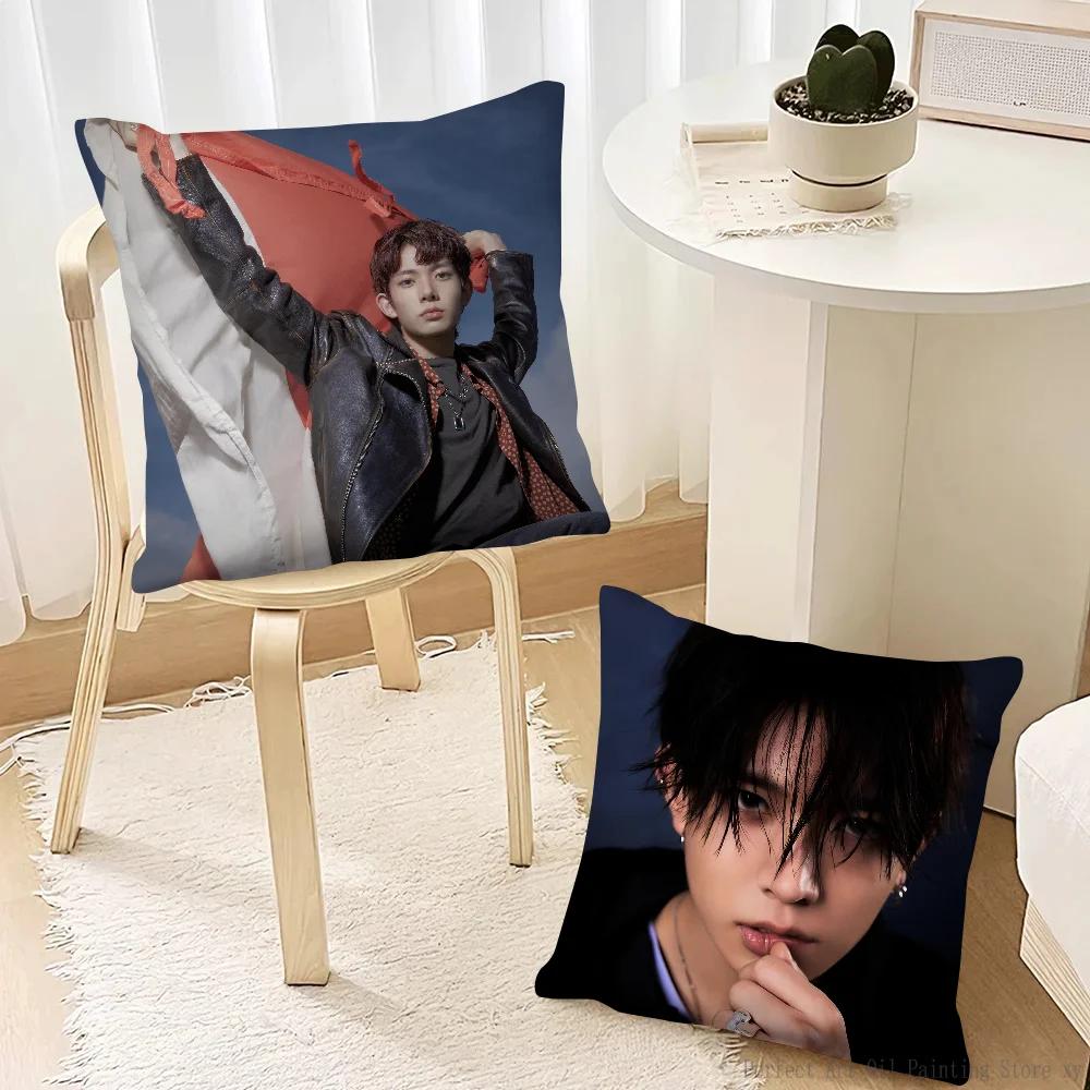 1 szt. Koreańska Grupa Kpop HEESEUNG Poszewka na Poduszkę Kwadratowa Poszewka na Poduszkę Dekoracja Sypialni Sofy Pokoju Codzienna Poszewka na Poduszkę