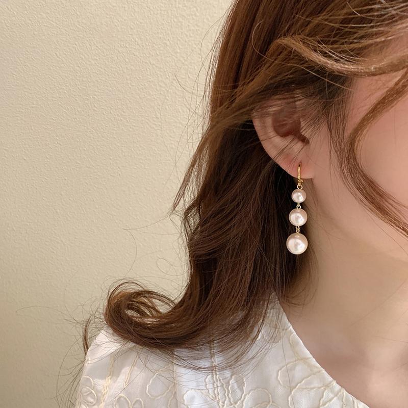 Fashion White Imitation Pearl Long Dangle Earrings For Women Golden Color Metal Hoop Earrings Wedding Party Elegant Jewelry Gift