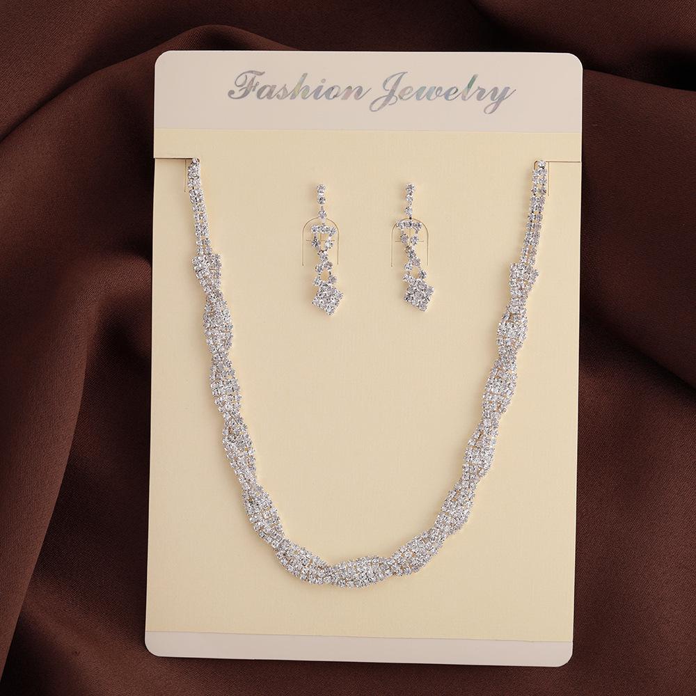 European & American Full Diamond Bridal Necklace & Claw Chain Set - Elegant Wedding Dress Accessories