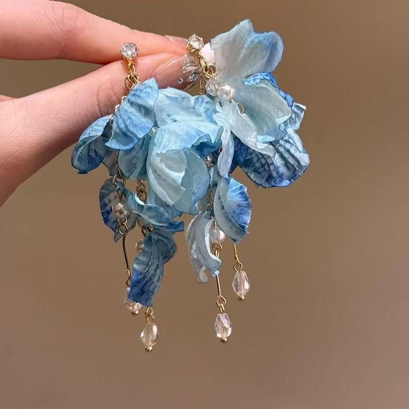 Summer super fairy vacation style blue flower earrings women's exaggerated style fresh and versatile stud earrings personalized light luxury earrings