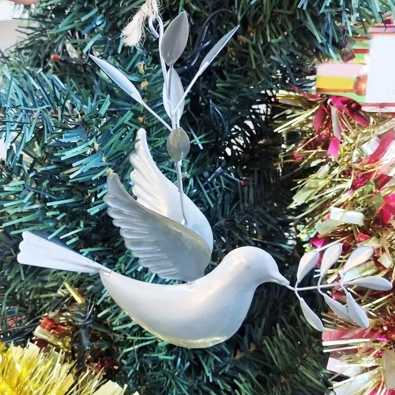 652F Hanging Doves Wall Decor Outdoor Metal Garden Hanging Art Iron Sculptures Toy CN