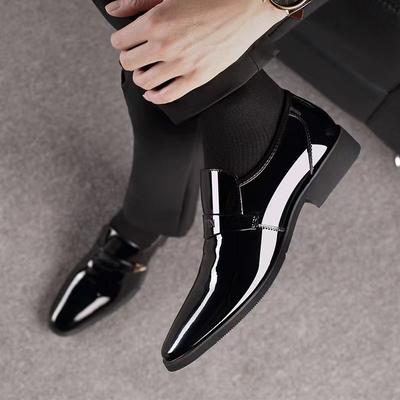 Lederschuhe Herrenschuhe Übergröße Herren Lackschuhe Business Casual Kleid Britische spitze Herren Lederschuhe