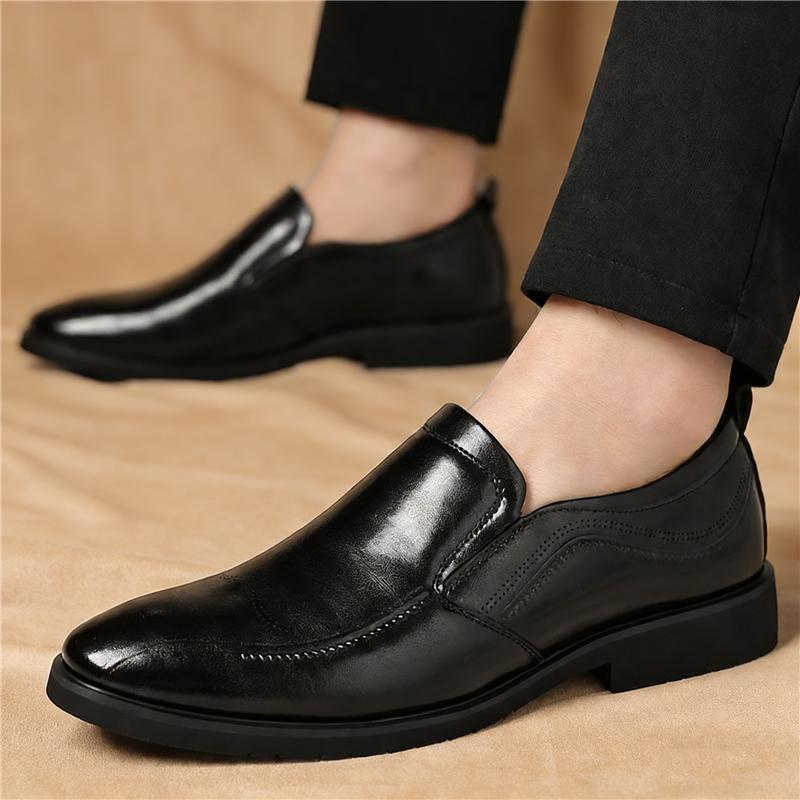 Fashion New Designer Men's Glossy Black Brown Leather Casual Shoes Male Slip on Loafter Formal Wedding Dress Homecoming Footwear