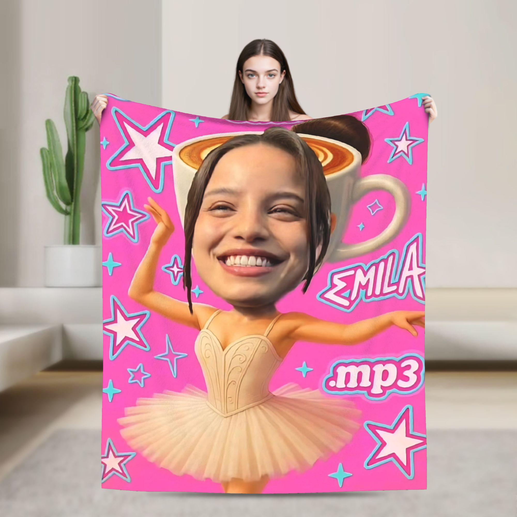 

Singer Emilia Mernes MP3 Tour Super Warm Blanket Aesthetic Living Room Flannel Bedspread Sofa Bed Cover 130x150cm