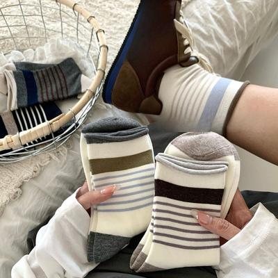 Women's New Autumn Products All Kinds of Striped Color Curled Edge Boneless Yuezi Tube Pile Socks